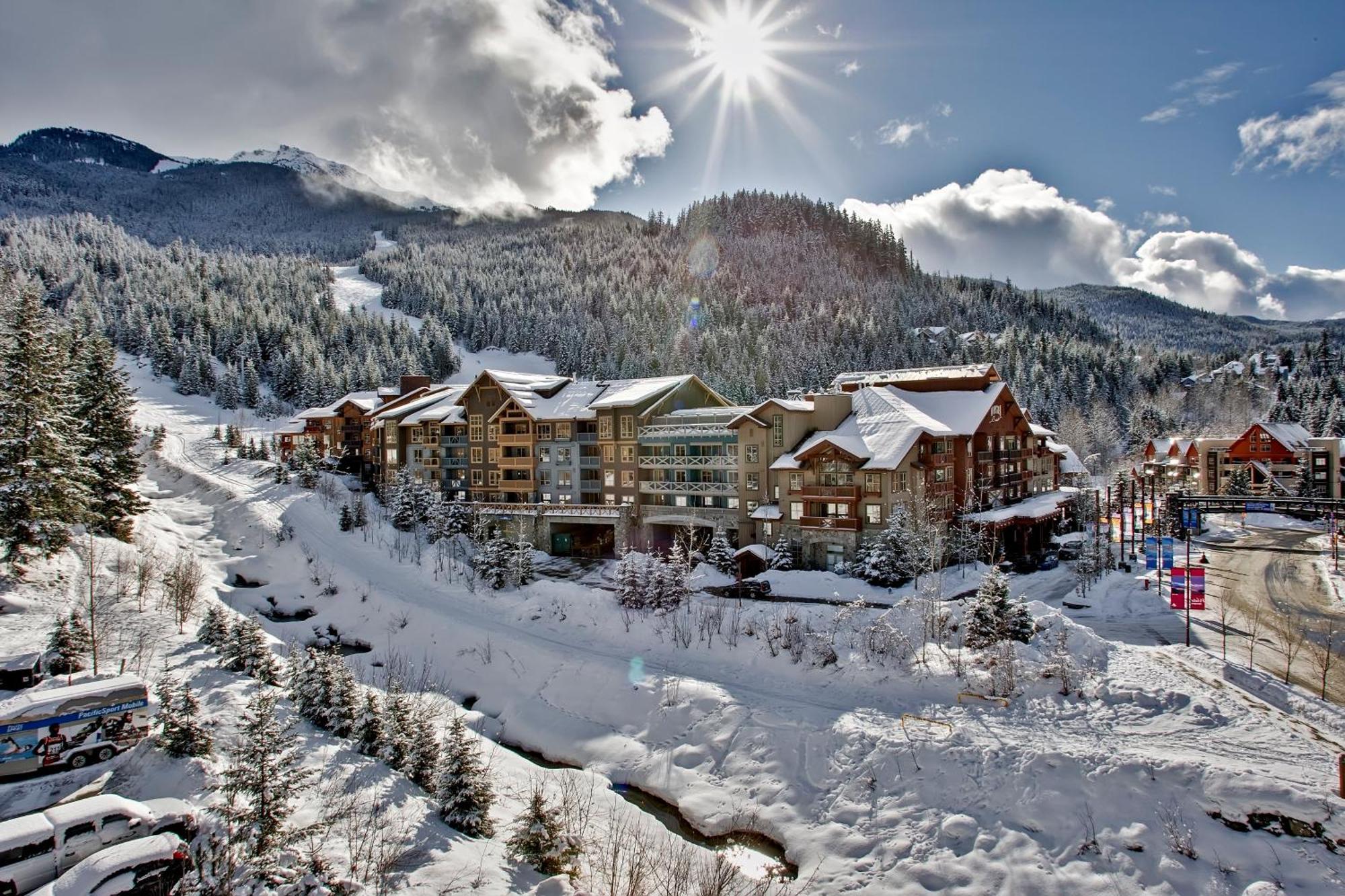 Evolution Whistler Aparthotel Exterior foto